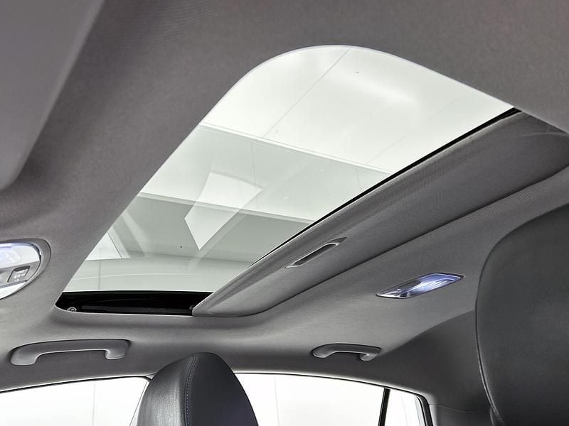 Occasion Hyundai Ioniq Edition 140 PK (102 kW) 2016 Wit Hatchback