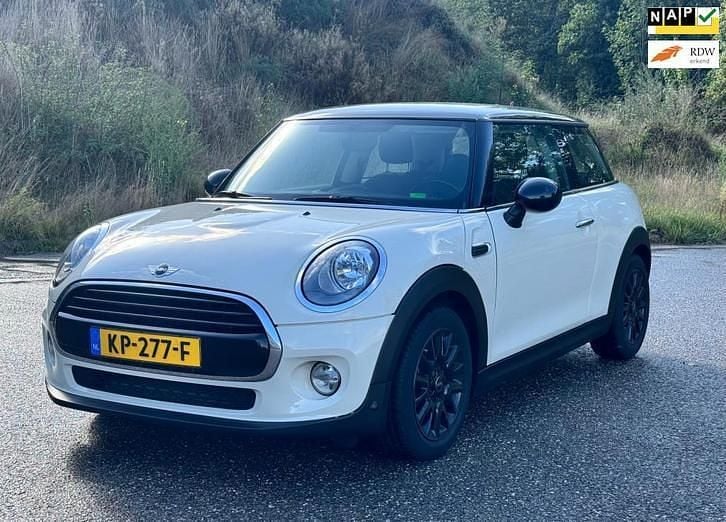 Gebruikt 2016 Mini Cooper Business Hatchback | € 10.450 (Super prijs) - Afbeelding 1/4