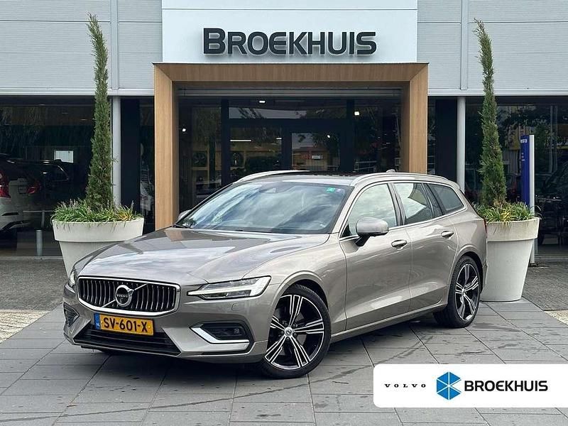 Grijs Gebruikt 2018 Volvo V60 Inscription Stationwagen | € 29.900 (Eerlijke prijs) - Afbeelding 1/4