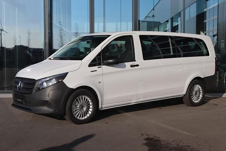 Wit Nieuw 2025 Mercedes e-Vito MPV | € 60.000 - Afbeelding 1/4