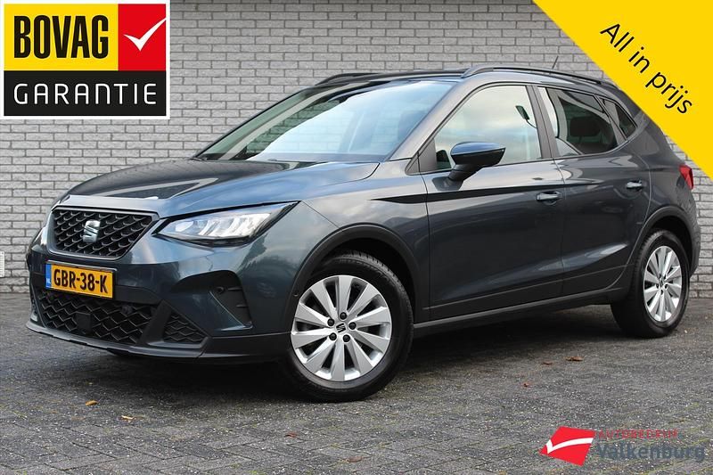 Grijs Gebruikt 2022 Seat Arona Style SUV | € 17.950 (Eerlijke prijs) - Afbeelding 1/4