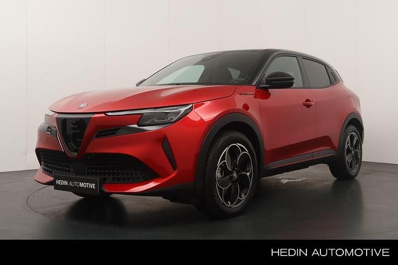 Rood Nieuw 2025 Alfa Romeo Junior Edizione Speciale SUV | € 39.445 - Afbeelding 1/4