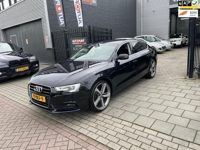 Zwart, metallic lak Occasion 2012 Audi A5 Sportback Proline Hatchback | € 7.999 (Goede deal) - Afbeelding 1/4