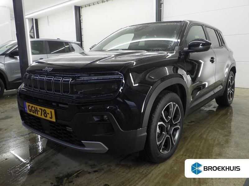 Zwart Gebruikt 2024 Jeep Avenger EV Altitude SUV | € 27.395 - Afbeelding 1/4