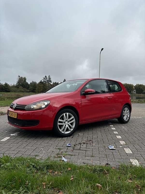 Rood Gebruikt 2009 VW Golf VI Trendline Stationwagen | € 3.650 (Super prijs) - Afbeelding 1/4