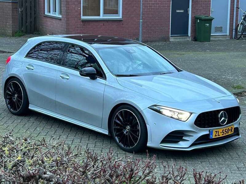 Zilver Gebruikt 2019 Mercedes A180 AMG Hatchback | € 27.995 (Eerlijke prijs) - Afbeelding 1/4