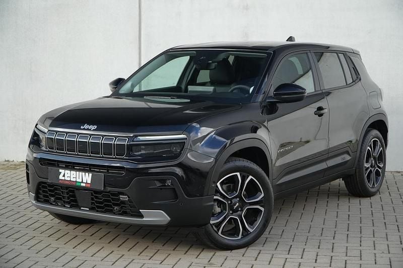 Zwart Nieuw 2025 Jeep Avenger EV Summit SUV | € 37.900 - Afbeelding 1/4