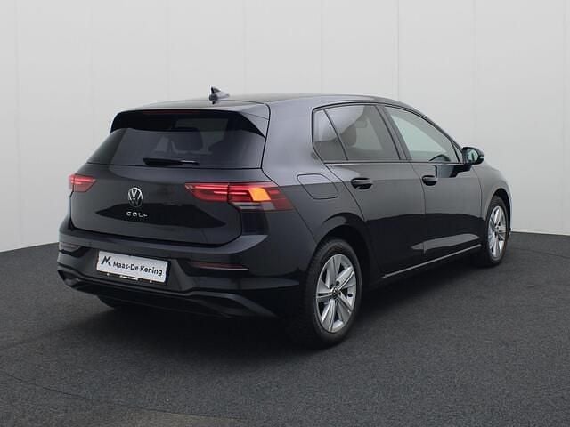 Occasion VW Golf VIII Life 110 PK (80 kW) 2023 Zwart Hatchback