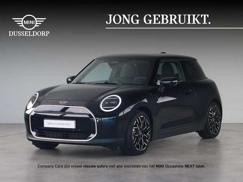Nieuw Mini Cooper SE Favoured 160 kW (218 PK) 2025 Zwart Hatchback