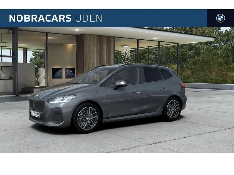 Grijs, metallic lak Nieuw 2025 BMW 225 Active Tourer Executive MPV | € 62.305 - Afbeelding 1/4