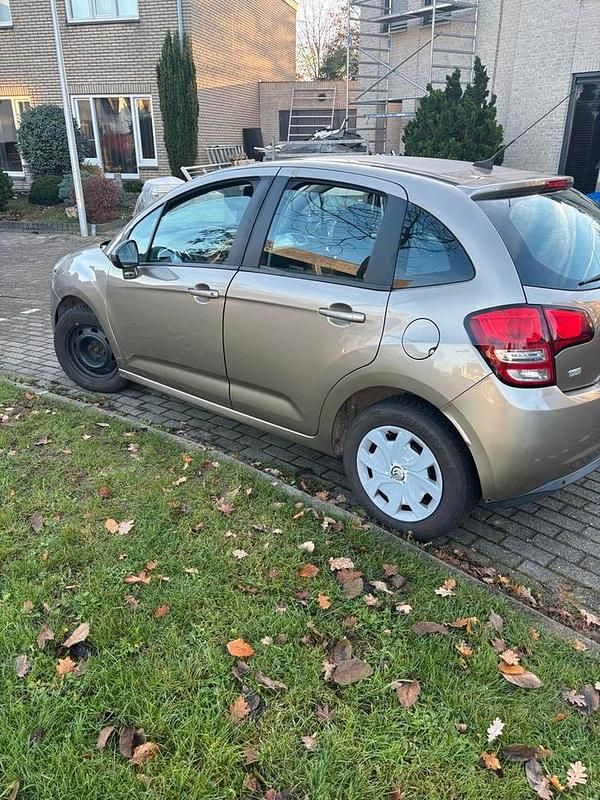 Occasion 2011 Citroën C3 | € 2.900 (Eerlijke prijs) - Afbeelding 1/4