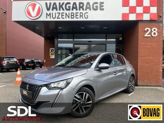 Grijs Gebruikt 2021 Peugeot 208 Allure Hatchback | € 17.445 (Eerlijke prijs) - Afbeelding 1/4