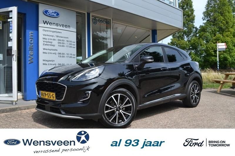 Zwart (metallic) Occasion 2022 Ford Puma Titanium SUV | € 19.245 (Super prijs) - Afbeelding 1/4