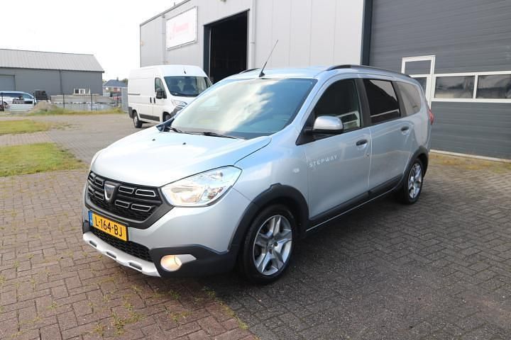 Occasion Dacia Lodgy Stepway 131 PK (96 kW) 2020 Grijs MPV