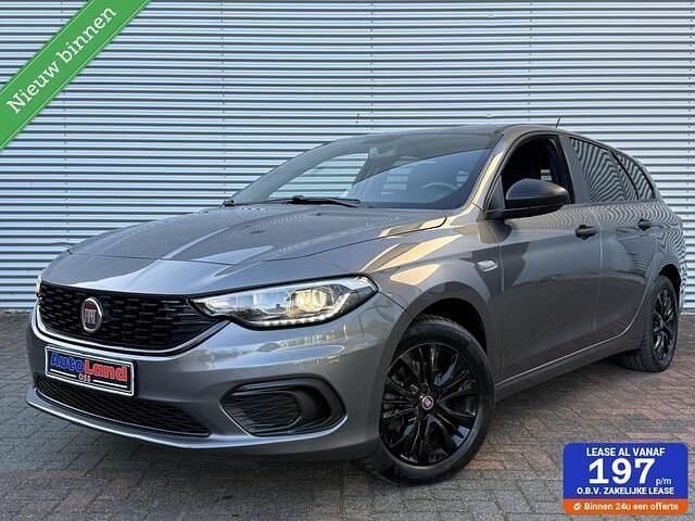 Grijs (metallic) Gebruikt 2020 Fiat Tipo Street Stationwagen | € 11.950 (Eerlijke prijs) - Afbeelding 1/4