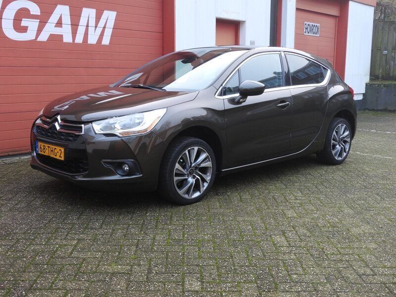 Bruin Gebruikt 2012 Citroën DS4 So Chic Hatchback | € 5.950 (Eerlijke prijs) - Afbeelding 1/4