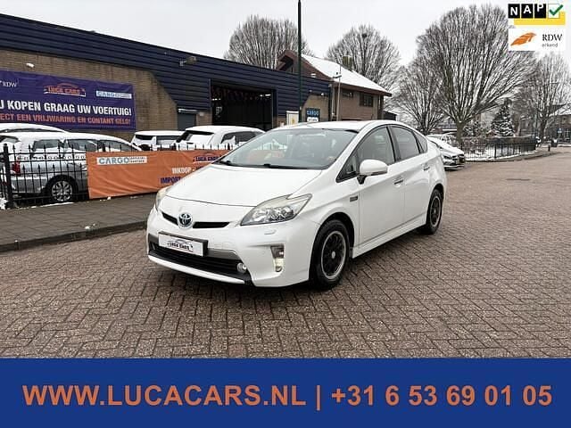 Wit Occasion 2013 Toyota Prius Business Edition Hatchback | € 8.995 (Eerlijke prijs) - Afbeelding 1/4