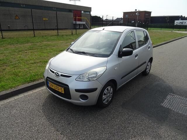Grijs Gebruikt 2010 Hyundai i10 Active Hatchback | € 1.895 (Goede deal) - Afbeelding 1/4