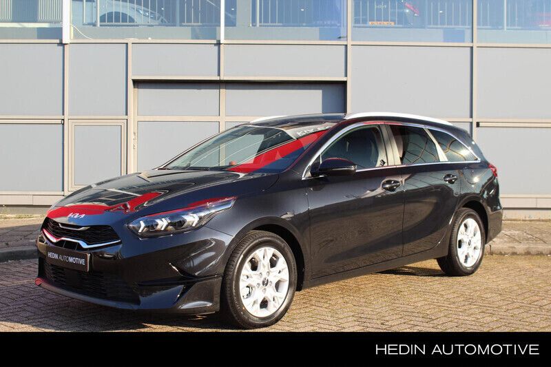 Zwart Gebruikt 2023 Kia Ceed Stationwagen | € 20.950 (Super prijs) - Afbeelding 1/4