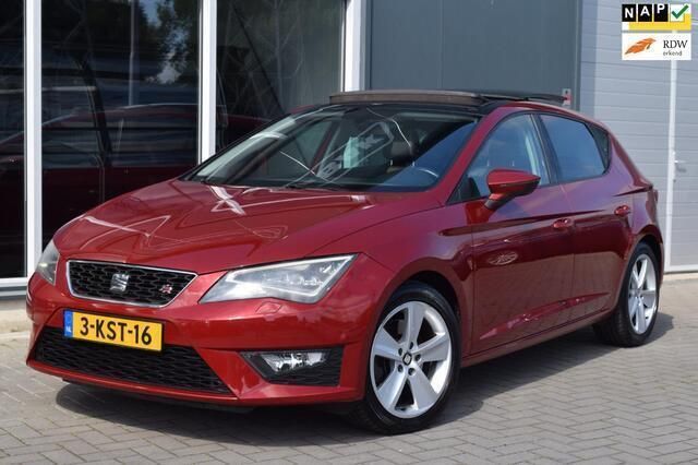Rood Gebruikt 2013 Seat Leon FR Hatchback | € 8.950 (Eerlijke prijs) - Afbeelding 1/4