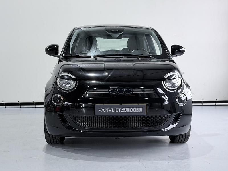 Occasion Fiat 500e Urban 86 kW (118 PK) 2023 Zwart (metallic) Hatchback