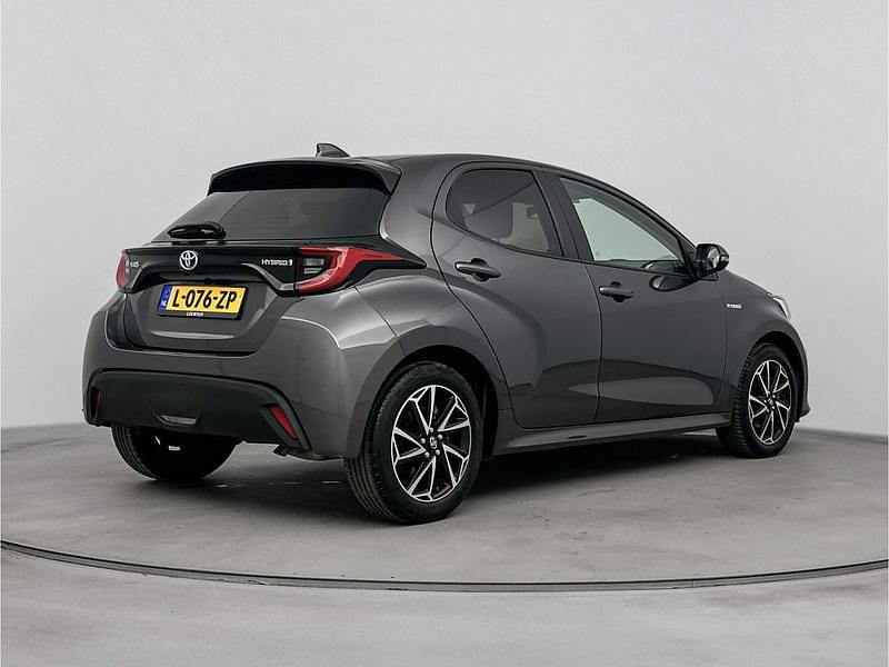 Occasion Toyota Yaris Hybrid 116 PK (85 kW) 2021 Grijs Hatchback