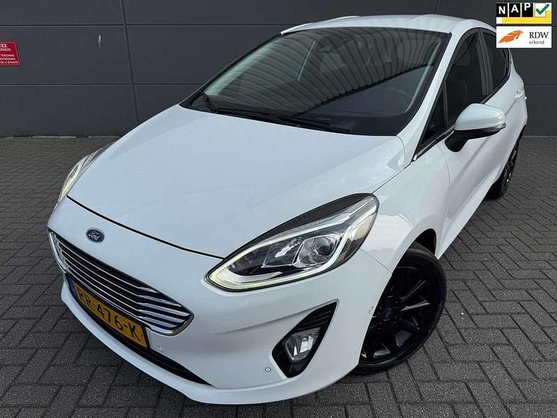 Wit Gebruikt 2018 Ford Fiesta Business Edition Hatchback | € 9.250 (Goede deal) - Afbeelding 1/4