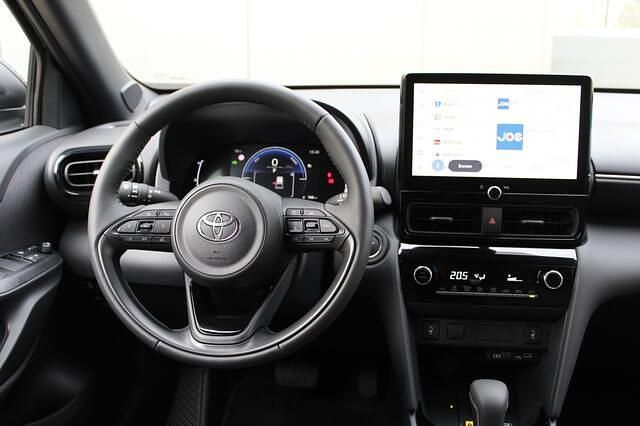 Nieuw Toyota Yaris Cross Comfort 129 PK (94 kW) 2025 Grijs SUV