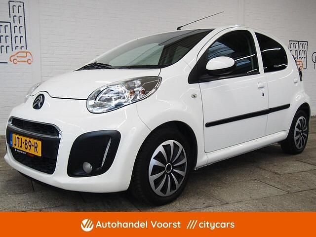 Wit Occasion 2012 Citroën C1 First Hatchback | € 4.945 (Eerlijke prijs) - Afbeelding 1/4