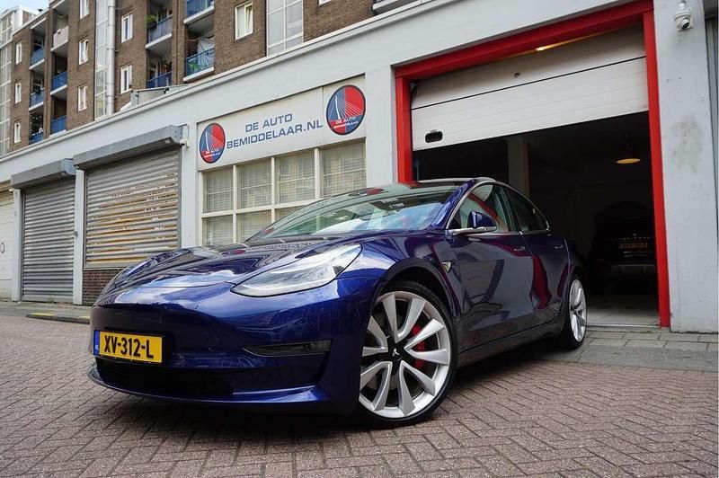 Blauw Gebruikt 2019 Tesla Model 3 Long Range Sedan | € 21.940 (Eerlijke prijs) - Afbeelding 1/4