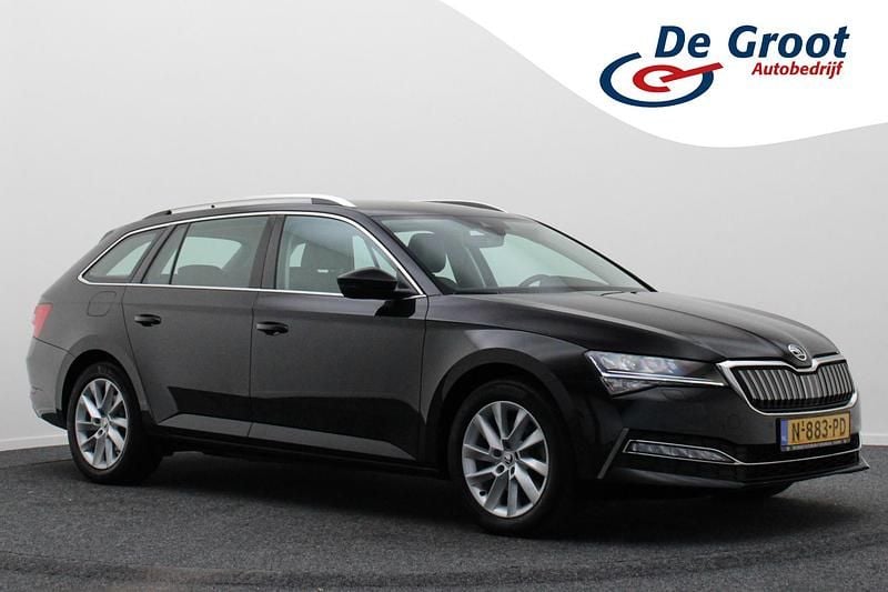 Zwart Occasion 2022 Skoda Superb Business Line Stationwagen | € 22.950 (Goede deal) - Afbeelding 1/4