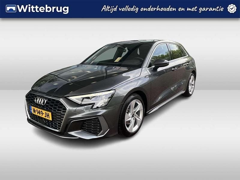 Grijs Gebruikt 2021 Audi A3 Sportback e-tron S-Line Sedan | € 27.450 (Eerlijke prijs) - Afbeelding 1/1
