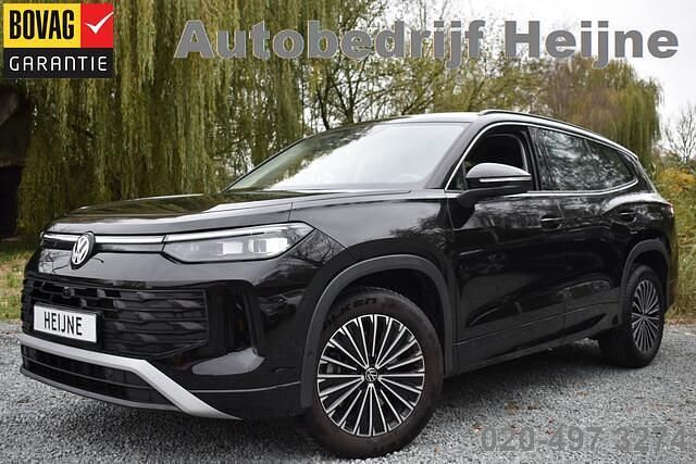 Zwart Gebruikt 2025 VW Tayron Life SUV | € 45.745 - Afbeelding 1/4