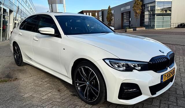 Wit Gebruikt 2021 BMW 330 Sedan | € 33.450 (Super prijs) - Afbeelding 1/4