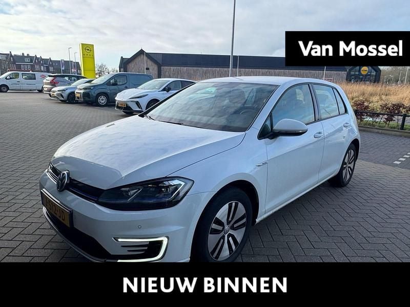 Wit Occasion 2020 VW e-Golf Hatchback | € 14.400 (Super prijs) - Afbeelding 1/4