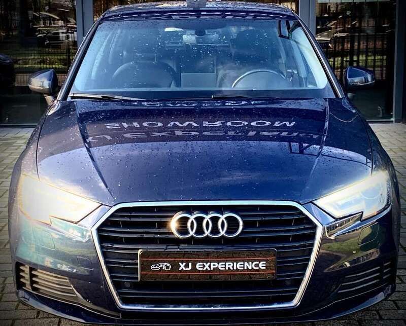 Blauw, metallic lak Gebruikt 2016 Audi A3 Sportback Proline Hatchback | € 15.750 (Iets duurder) - Afbeelding 1/4