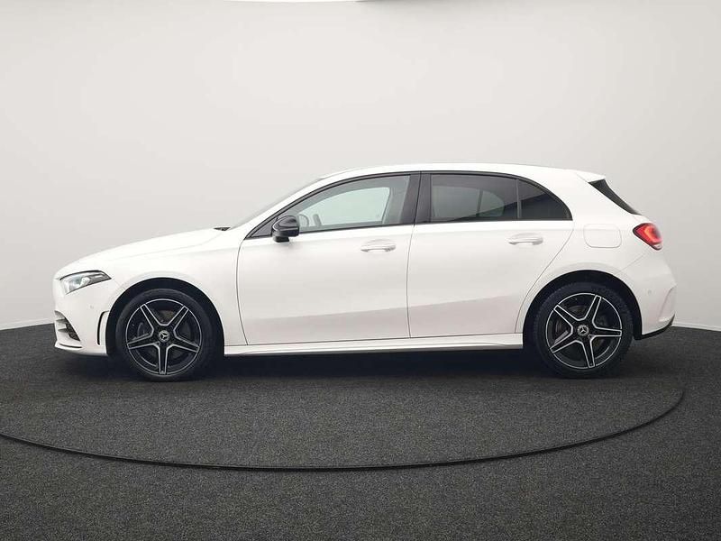 Occasion Mercedes A250 AMG line 218 PK (160 kW) 2022 Wit Hatchback