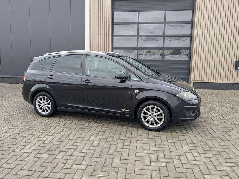 Zwart Occasion 2012 Seat Altea XL Copa MPV | € 2.899 (Goede deal) - Afbeelding 1/4