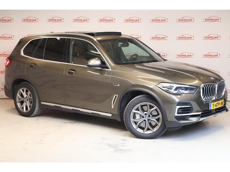 Groen Gebruikt 2023 BMW X5 Executive SUV | € 69.950 (Goede deal) - Afbeelding 1/4