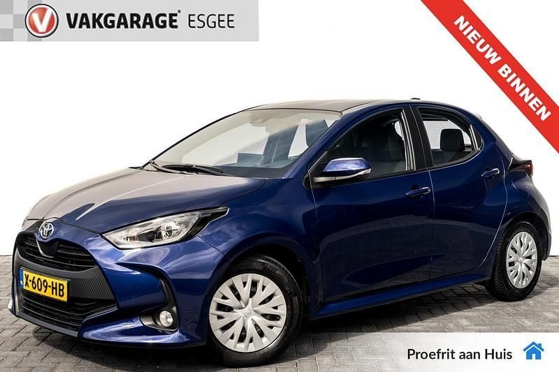 Blauw Gebruikt 2022 Toyota Yaris Active Hatchback | € 17.735 (Eerlijke prijs) - Afbeelding 1/4