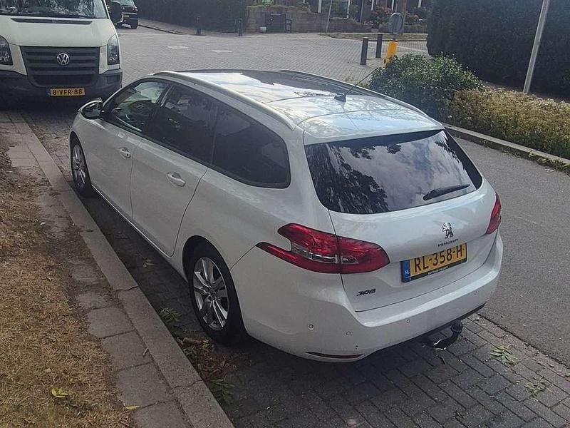 Occasion Peugeot 308 110 PK (80 kW) 2019 Wit Stationwagen