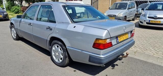 Occasion Mercedes E230 132 PK (97 kW) 1991 Grijs Sedan
