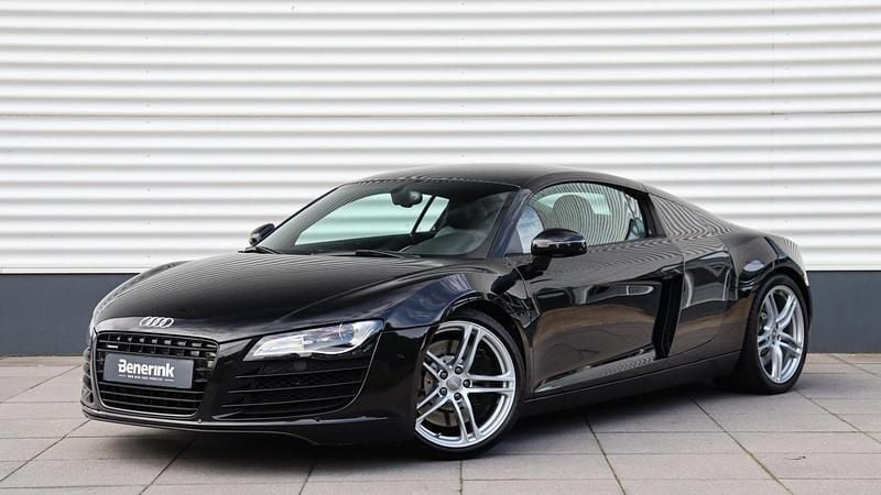 Zwart Gebruikt 2010 Audi R8 Coupé Premium Coupé | € 69.950 - Afbeelding 1/4
