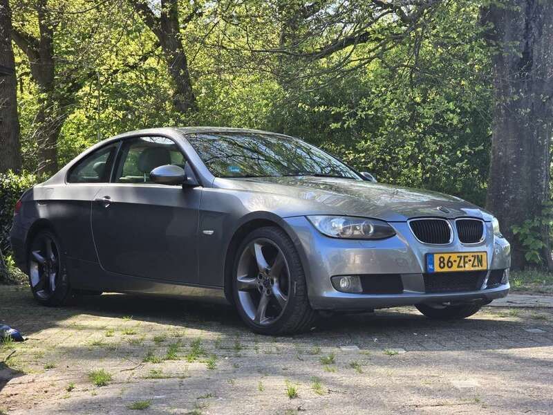Zilver Gebruikt 2008 BMW 320 Executive Coupé | € 5.495 (Goede deal) - Afbeelding 1/4