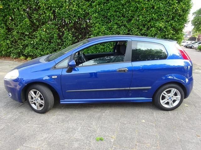 Occasion Fiat Grande Punto 65 PK (47 kW) 2006 Blauw Hatchback