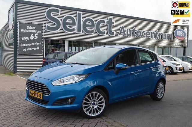 Blauw Gebruikt 2013 Ford Fiesta Titanium Hatchback | € 7.340 (Eerlijke prijs) - Afbeelding 1/3