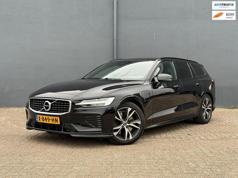 Zwart Occasion 2020 Volvo V60 R-Design Stationwagen | € 27.650 (Super prijs) - Afbeelding 1/4