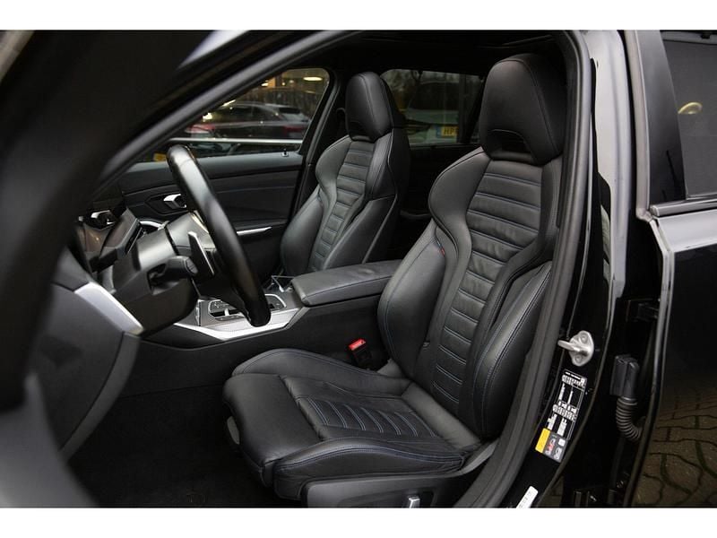 Occasion BMW 330 184 PK (135 kW) 2023 Zwart Stationwagen