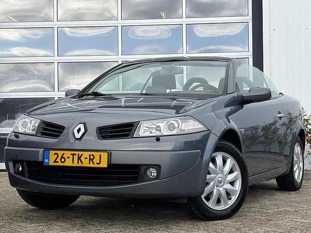 Grijs Occasion 2006 Renault Mégane Cabriolet Cabriolet | € 2.950 (Eerlijke prijs) - Afbeelding 1/4