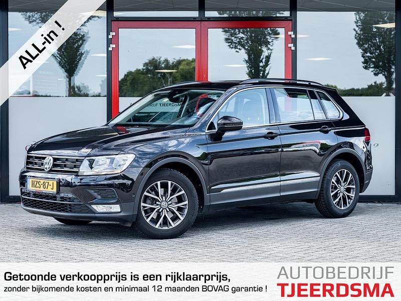 Zwart Gebruikt 2017 VW Tiguan Comfortline SUV | € 21.950 (Goede deal) - Afbeelding 1/4